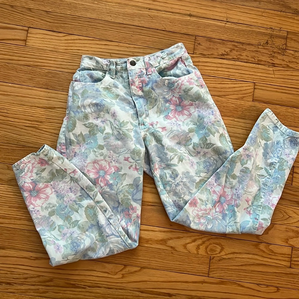 Flowered jeans